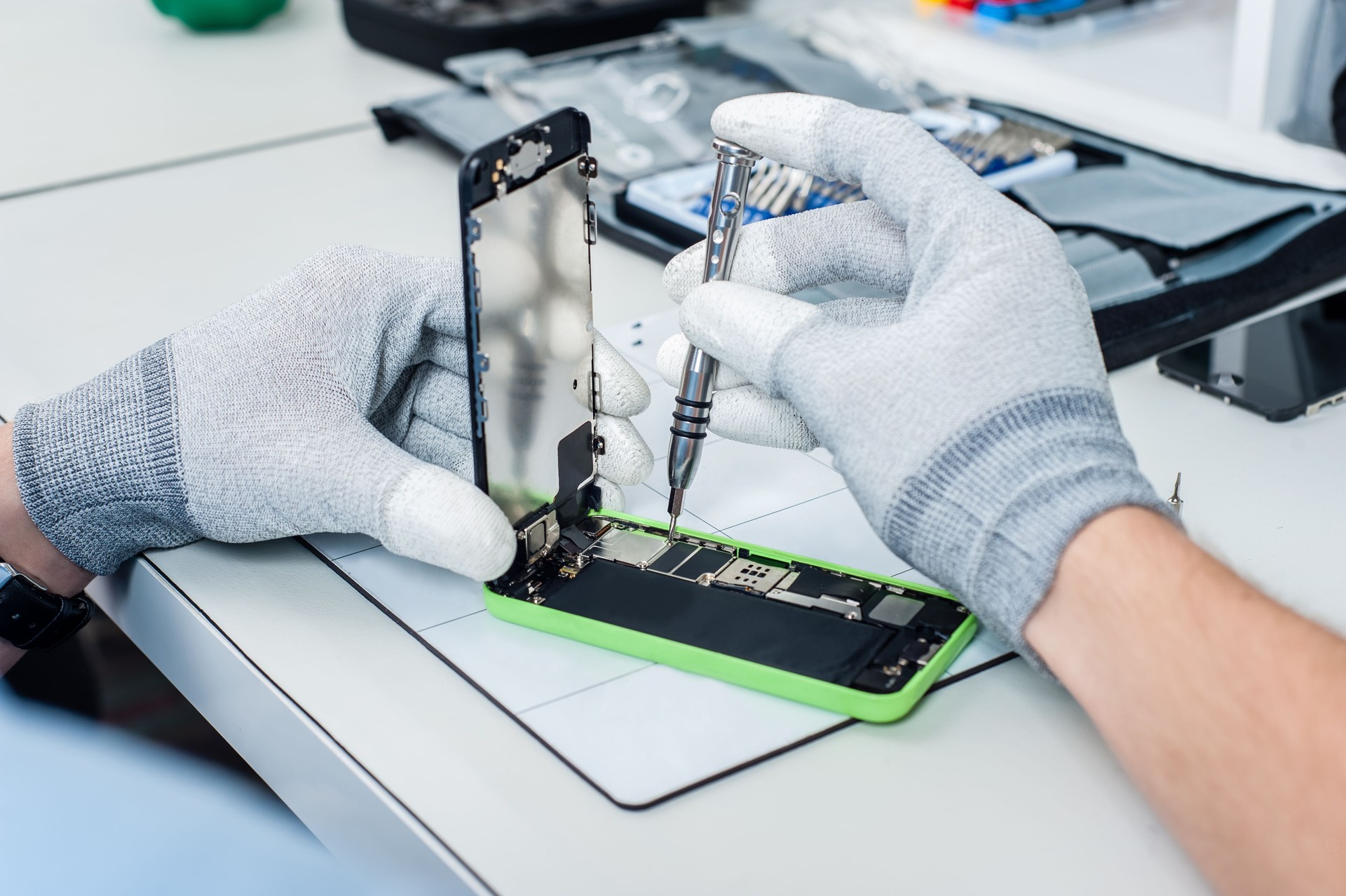 Process of mobile phone repair